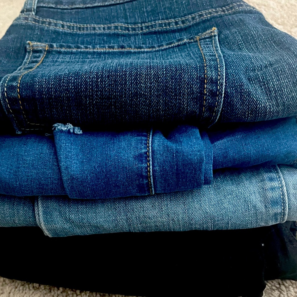 Lot of size 10 pants and one skirt